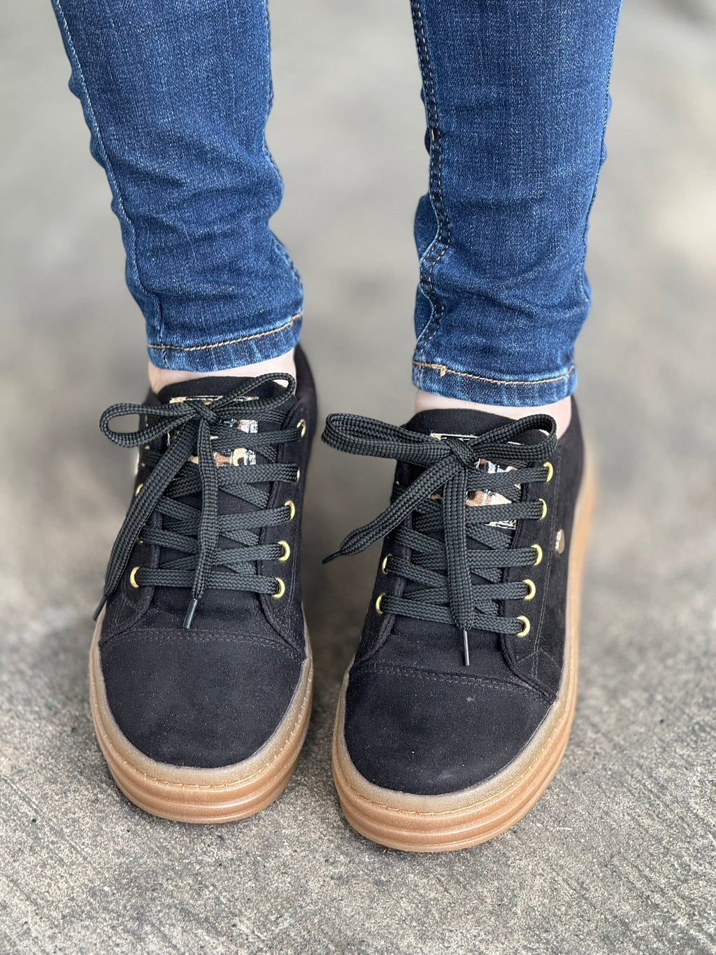 gid://shopify/MediaImage/41238683844897